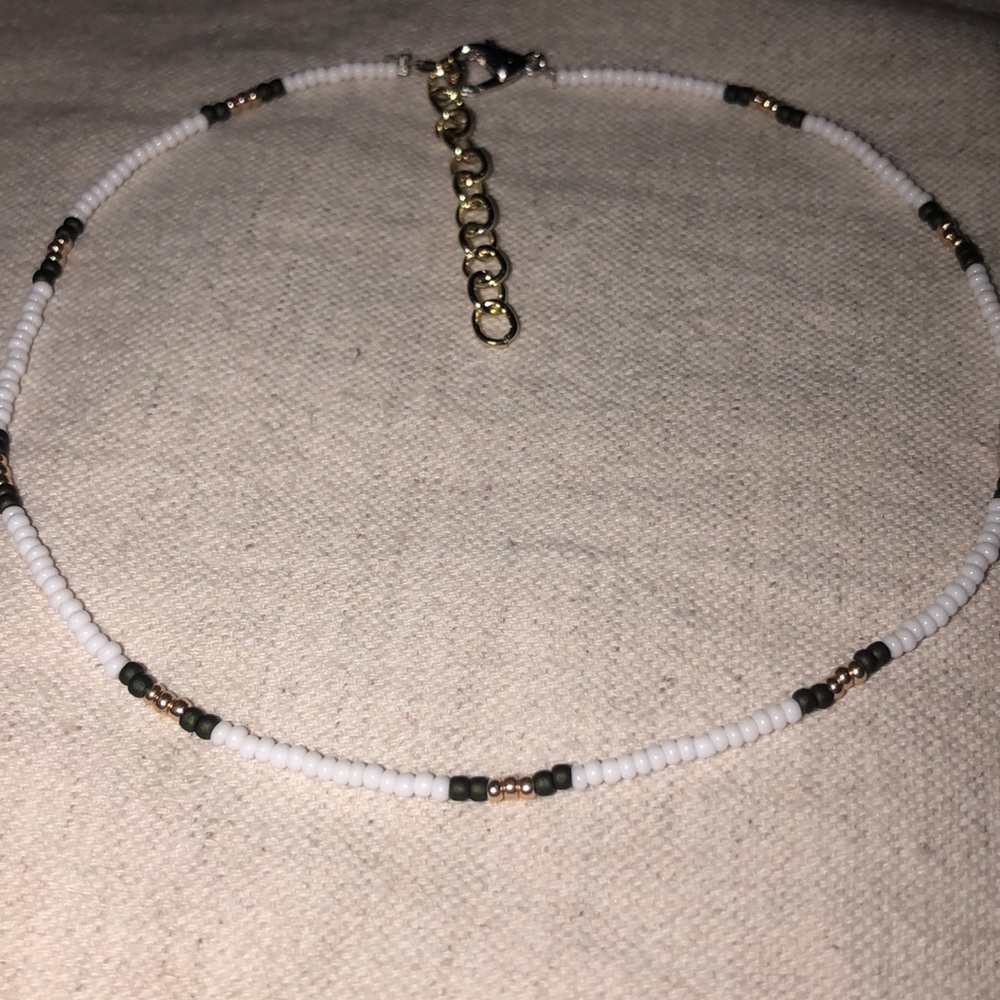 Choker - Picture 2 of 3